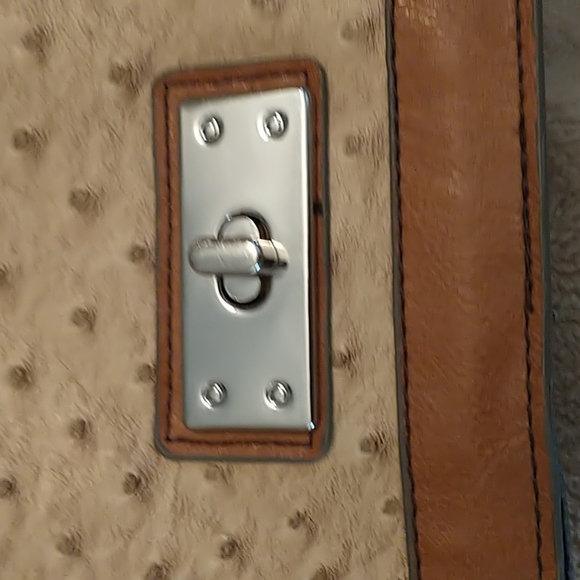 Merona Crossbody Bag - Picture 5 of 9